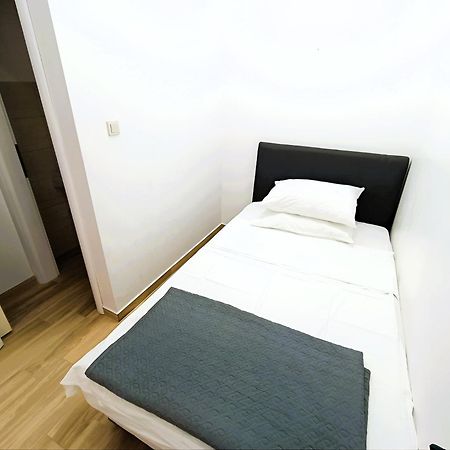 Apartments In Turanj, 20M From The Beach Sukošan Buitenkant foto