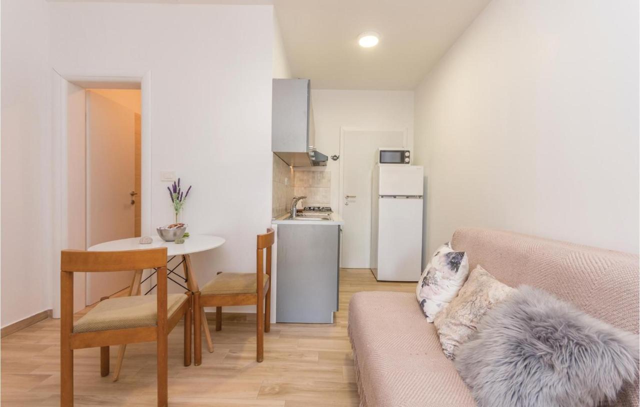 Apartments In Turanj, 20M From The Beach Sukošan Buitenkant foto